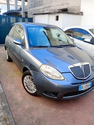 Lancia Ypsilon 1.3 MJT 75 CV Argento