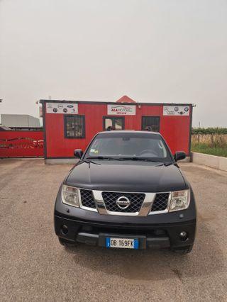 Nissan Pathfinder 2.5 dCi SE