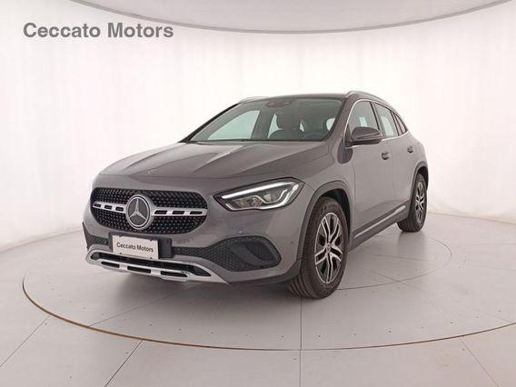 Mercedes GLA 200 200 Business 7G-DCT