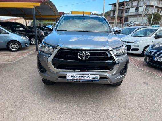 Toyota Hilux 2.4 D-4D 4WD 4 porte Extra Cab Lounge KM 45MILA UNICO PROP.4X4 IVA ESPOSTA