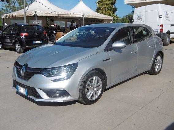 Renault Megane TCe 115 CV Business > 32000 Km