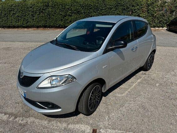 Lancia Ypsilon 1.2 69 CV 5 porte S&S Gold