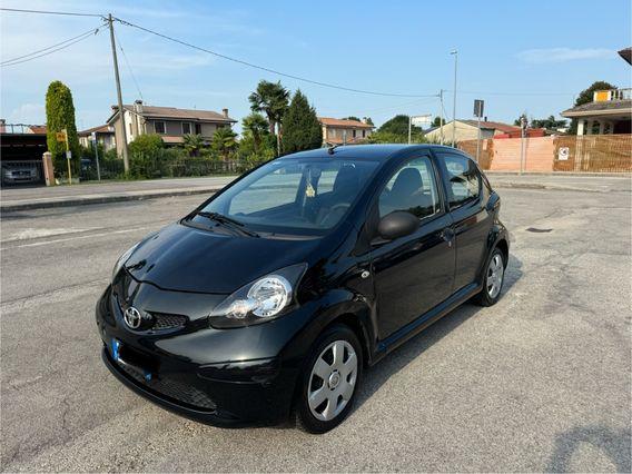 Toyota Aygo 1.0 12V VVT-i 5 porte