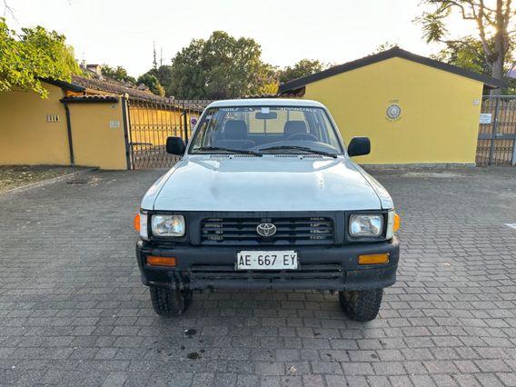 TOYOTA HILUX 4x4