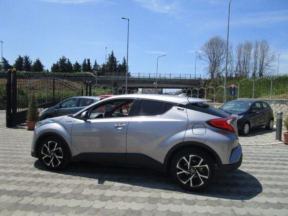 TOYOTA C-HR Toyota C-HR 1.8 HYBRID E-CVT TREND