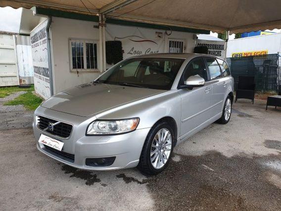 VOLVO V50 2.4 D5 cat Summum