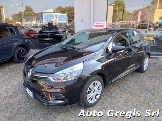 RENAULT Clio TCe 12V 75 CV 5 porte Moschino - Garanzia fino 36