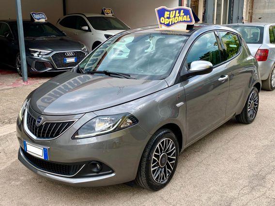 Lancia ypsilon 1.0 hybrid “ALBERTA FERRETTI”