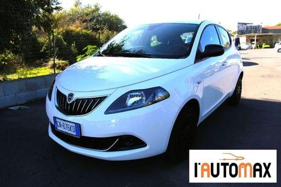 LANCIA - Ypsilon 1.0 firefly hybrid Silver s&s 70cv