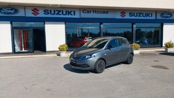 Lancia Ypsilon 1.0 FireFly 5 porte S&S Hybrid Ecochic Silver