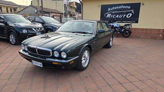 Jaguar XJ Daimler 4.0 cat Super Charged