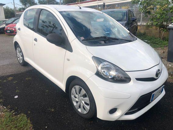 Toyota Aygo 1.0 12V VVT-i 5 porte Active Connect