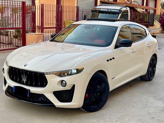 Maserati Levante V6 Diesel 275 CV AWD Granlusso