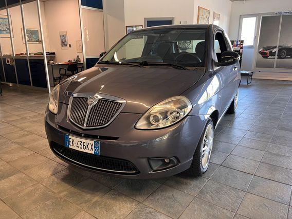 Lancia Ypsilon 1.2 69 CV PLATINUM-NEOPATENTATI-