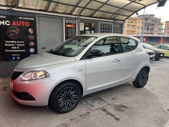 Lancia Ypsilon 1.2 69 CV 5 porte S&S Gold EURO 6 - NEOPATENTATI