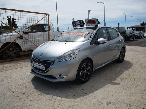 Peugeot 208 1.4 HDi 68 CV 5 porte Allure 2015