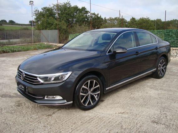 VW Passat 2.0 TDI SCR DSG Executive BMT 150CV BERLINA