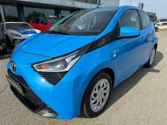 Toyota Aygo Connect 1.0 VVT-i 72 CV 3 porte x-cool