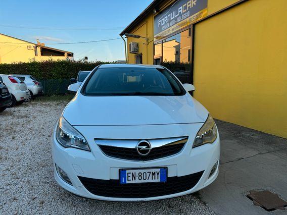 Opel Astra 2013 1.7 CDTI 110CV 5 porte Cosmo