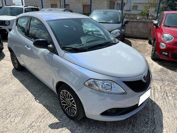 LANCIA Ypsilon 1.2 69 CV 5 porte Gold