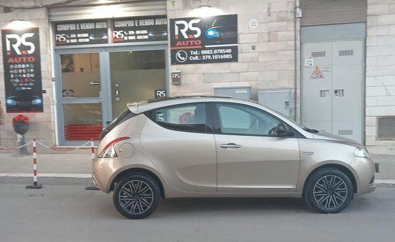 Lancia Ypsilon 1.2 69 CV 5 porte S&S Gold