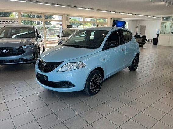 Lancia Ypsilon 1.0 FireFly 5 porte S&S Hybrid Oro