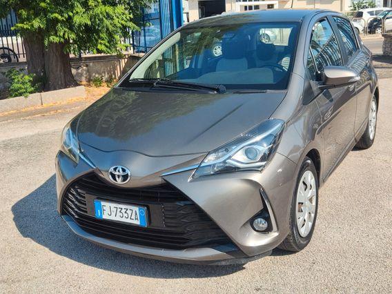 Toyota Yaris 1.0 5 porte Lounge del 2017