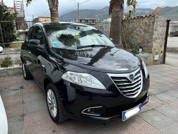 Lancia Ypsilon 0.9 TwinAir 85 CV 5 porte Metano Ecochic Gold