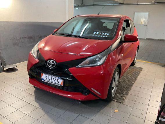 Toyota Aygo 1.0 VVT-i 69 CV 5 porte x-business IN ARRIVO