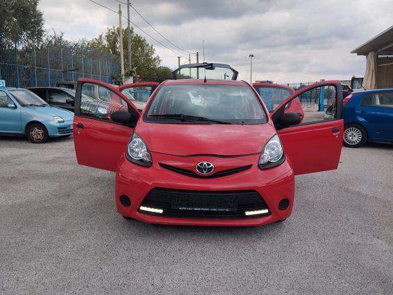 Toyota Aygo 1.0 VVT-i 69 CV 5 porte x-clusiv