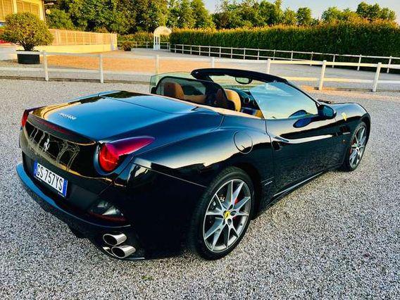 Ferrari California 4.3 dct Pari al nuovo perfetta e tagliandata