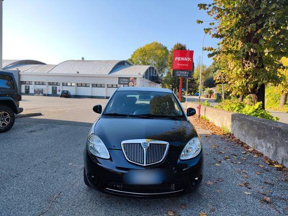 Lancia Ypsilon 1.2 Benzina Elle Bicolore - 2012