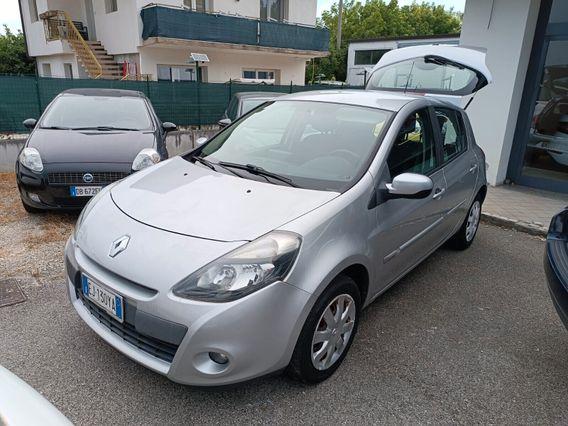 Renault Clio 1.2 16V 5 porte Yahoo! Neopatentati