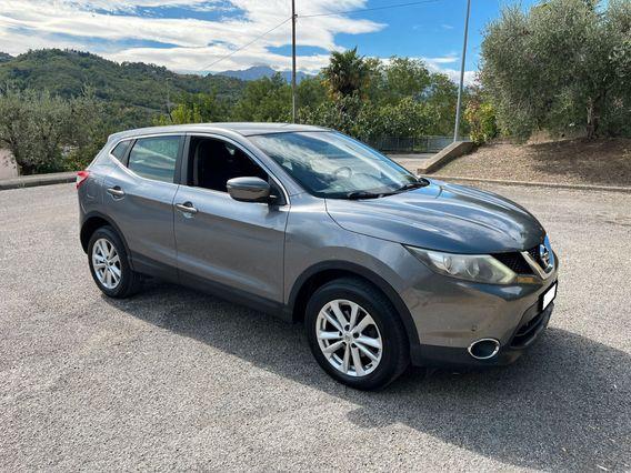 NISSAN Qashqai 1.6dCi 2WD Acenta 131 6M - 2015