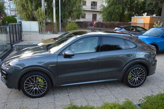 Porsche Cayenne Coupé 3.0 V6 E-Hybrid