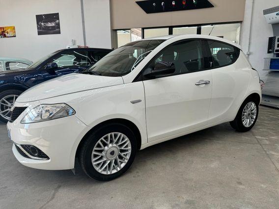 Lancia Ypsilon 1.3 MJT 16V 95 CV 5 porte S&S Silver