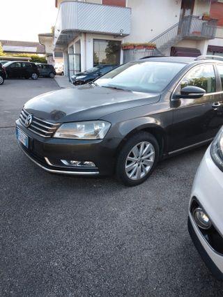 Volkswagen Passat 1.6 Diesel Comfortline BMT Gancio di traino