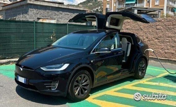 Tesla model x noleggio a lungo termine