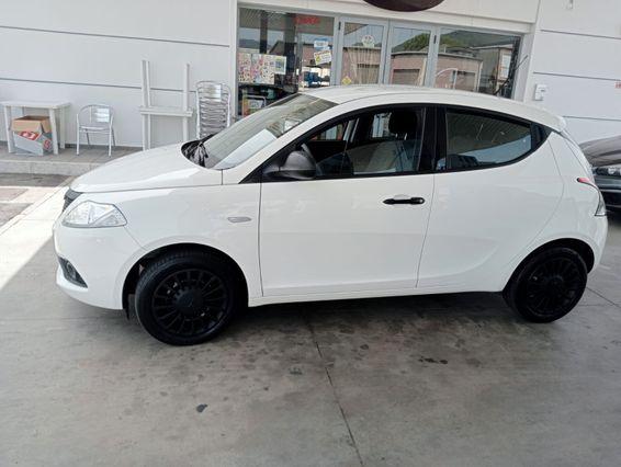 Lancia Ypsilon 1.2 69 CV 5 porte S&S Elefantino Blu