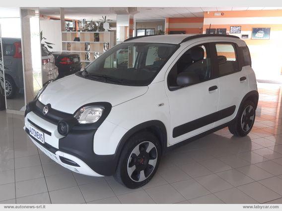 FIAT Panda 1.0 FireFly S&S Hybrid City Cross VERSIONE CROSS