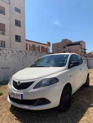 Lancia Ypsilon 1.0 FireFly 5 porte S&S Hybrid Silver Plus