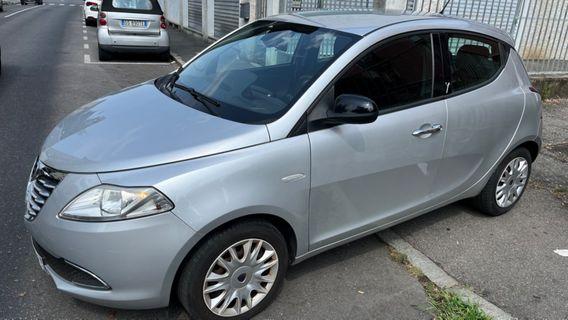 Lancia Ypsilon 1.2 69 CV Unyca