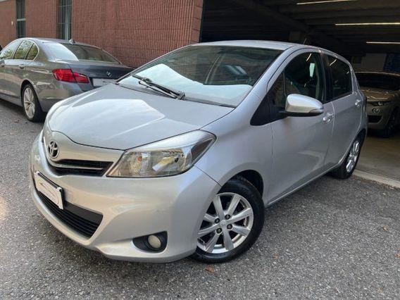 TOYOTA Yaris Neopatentati Lounge