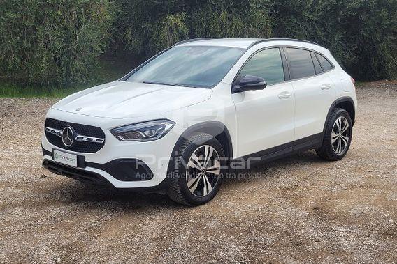 MERCEDES GLA 200 d Automatic Business