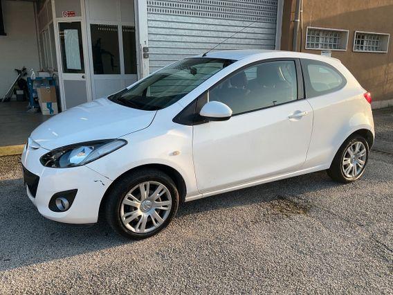 Mazda 2 Mazda2 1.3 16V 75CV 3p. Trendy NEOPATENTATI - IN ARRIVO