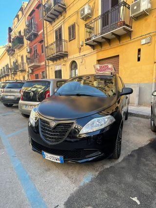 Lancia Ypsilon 1.2 69 CV S&S Momodesign NEOPATENTATI FINANZIABILE