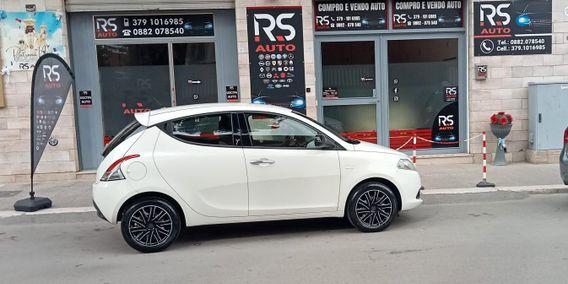 Lancia Ypsilon 1.2 69 CV 5 porte S&S Silver