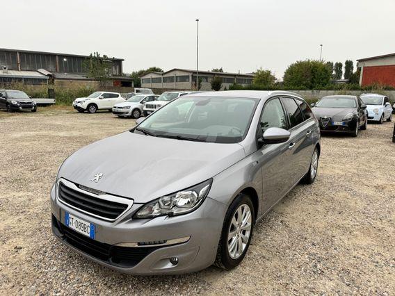 Peugeot 308 2017 1.2 benzina 110CV