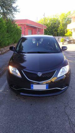 Lancia Ypsilon 1.2 5 porte Silver