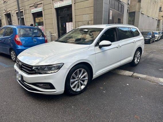 VOLKSWAGEN Passat Variant 2.0 TDI SCR EVO DSG